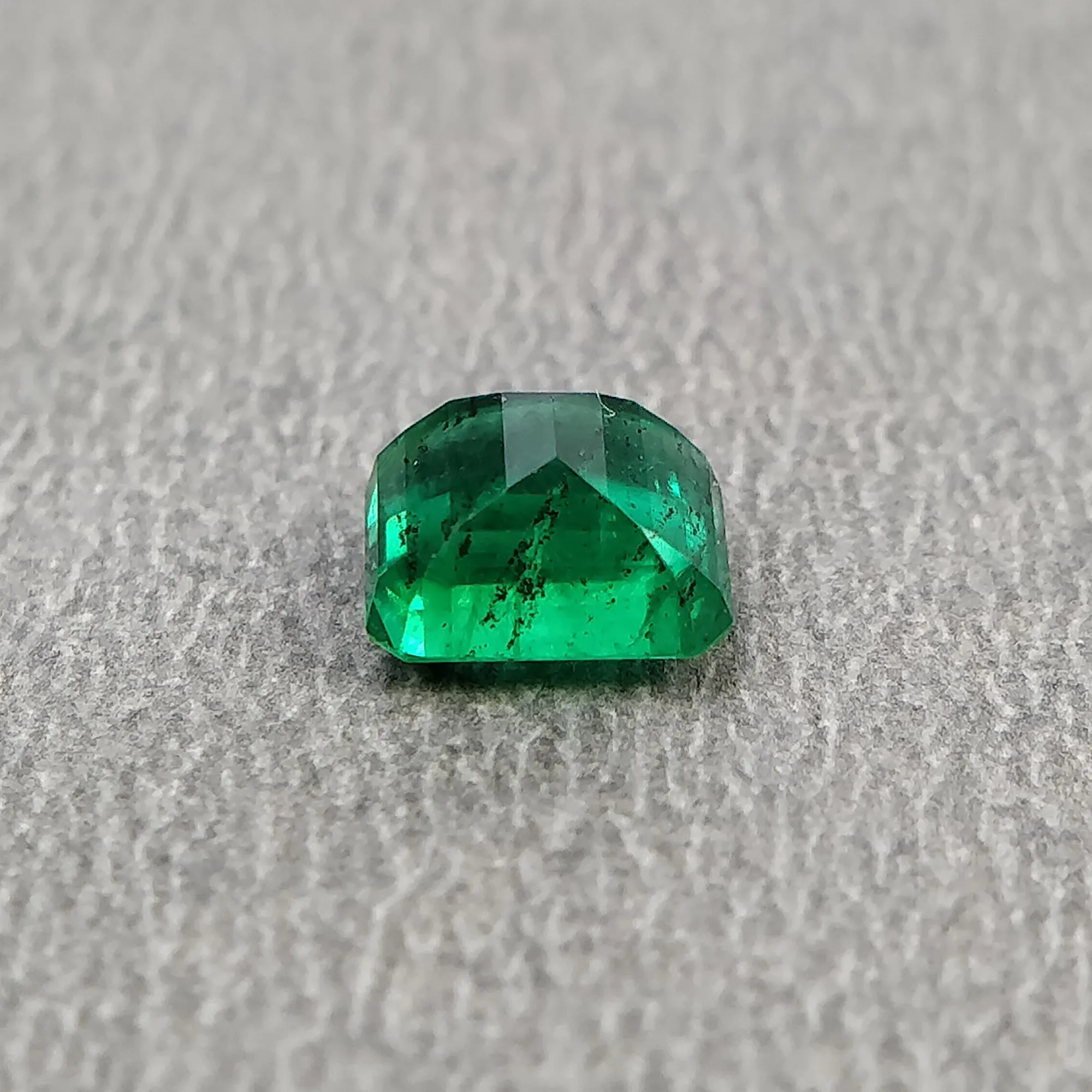 EMERALD Gemstone Normal Cut : 0.92cts Natural Untreated Unheated Green Emerald Octagon Shape 6*5mm (With Video)