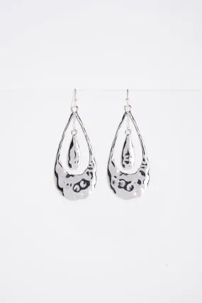 Finn Tailored Hammered Teardrop Dangling Earrings