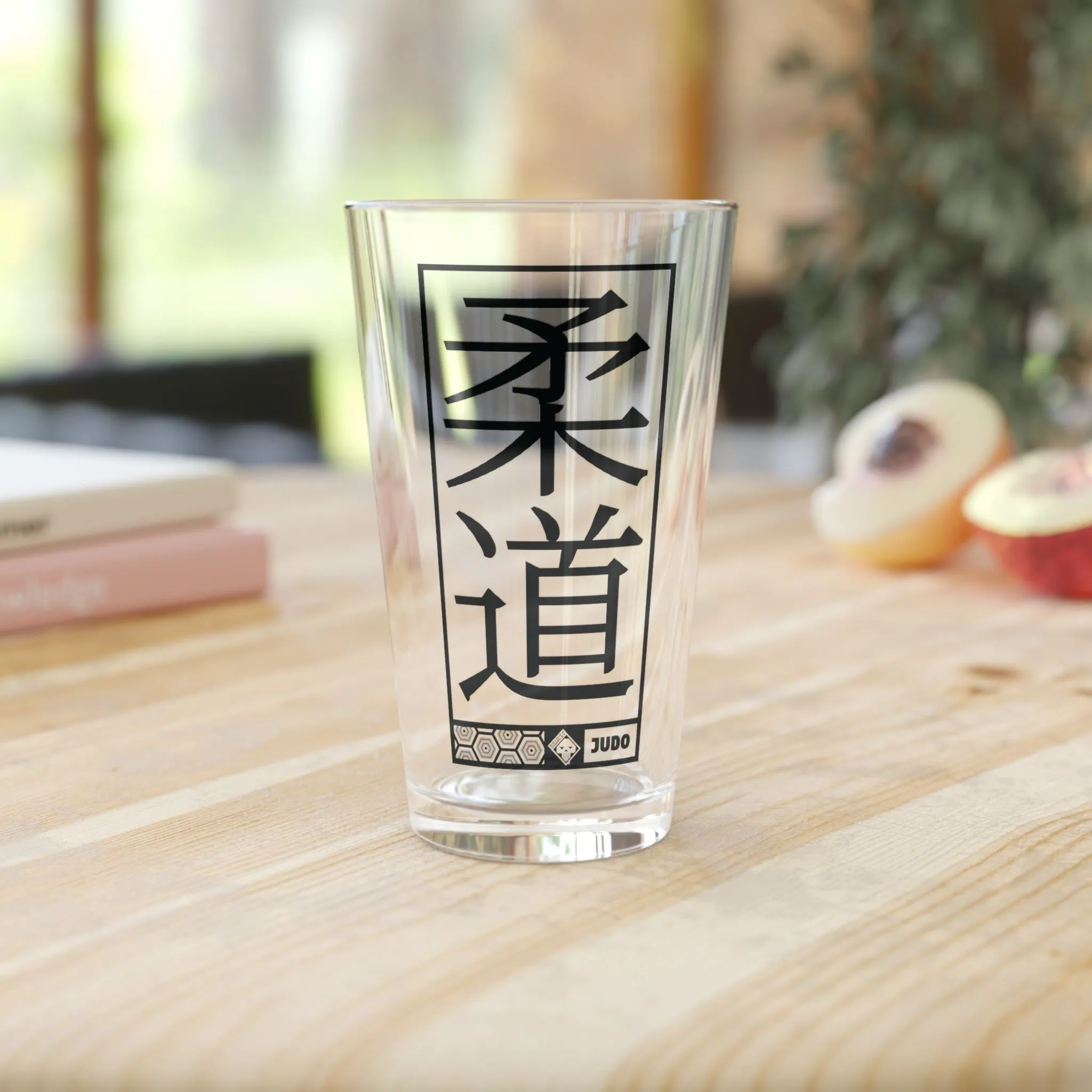 Throw and Toast: Premium Judo Pint Glass for Discerning Fans, 16oz